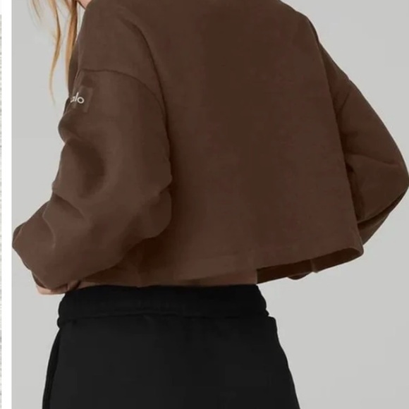 Alo Renown Cropped Button-Up Pullover Mocha Color size Small - Picture 2 of 2